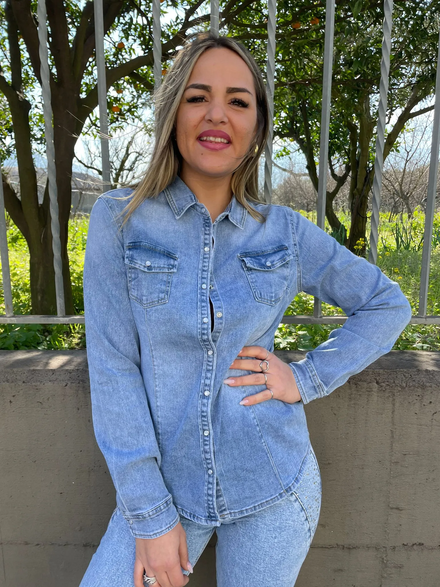 Camicia di jeans lavaggio sfumato
