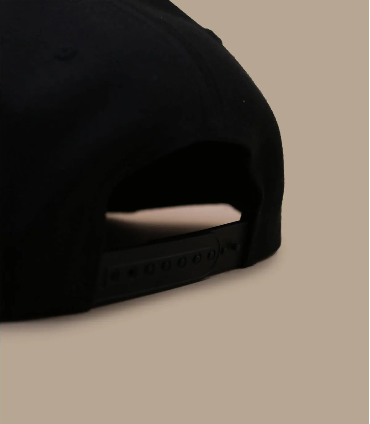 Cappello snapback nero a scacchiera  Cappello snapback nero a scacchiera     